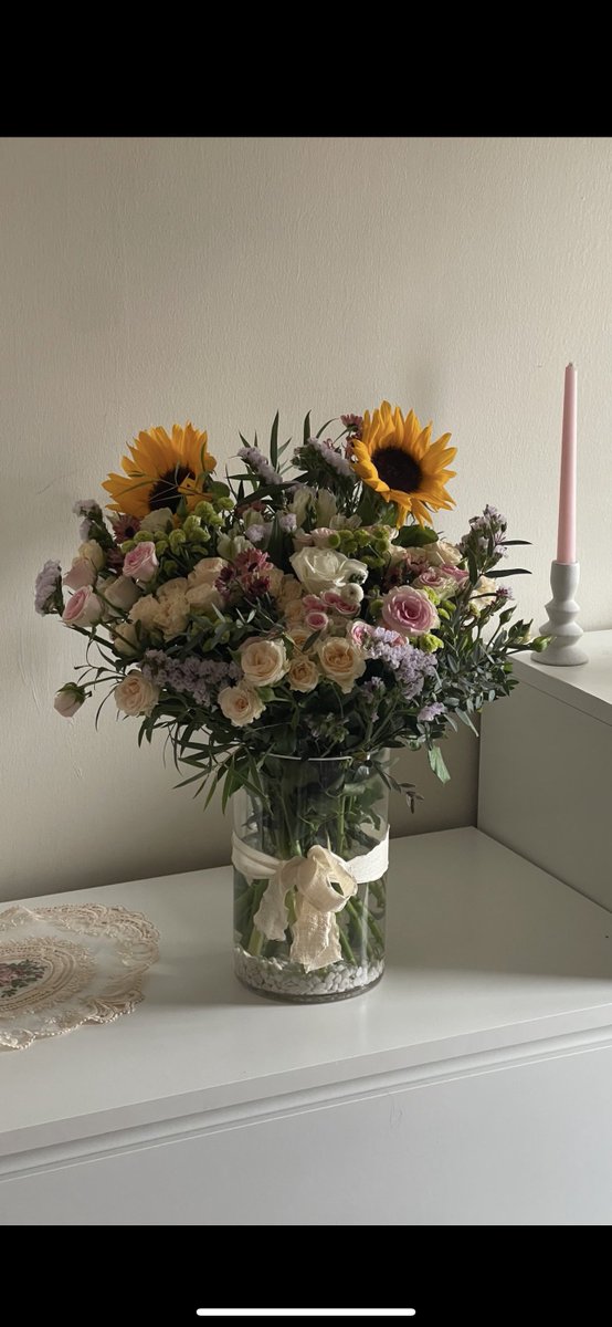 𝐵𝑢𝑑𝑢𝑟 tweet media