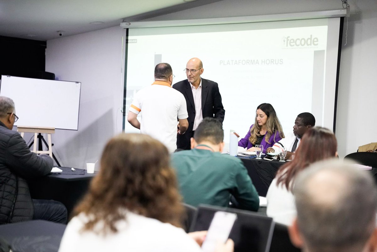 El vicepresidente del FOMAG, <a href="/BayonaHerman/">Herman Bayona</a>, participa a esta hora en la #JuntaNacional de <a href="/fecode/">fecode</a>, en la que presenta un informe detallado del estado actual del modelo de salud del magisterio.

En su balance, Herman Bayona hace un recuento de la contratación actual del FOMAG,
