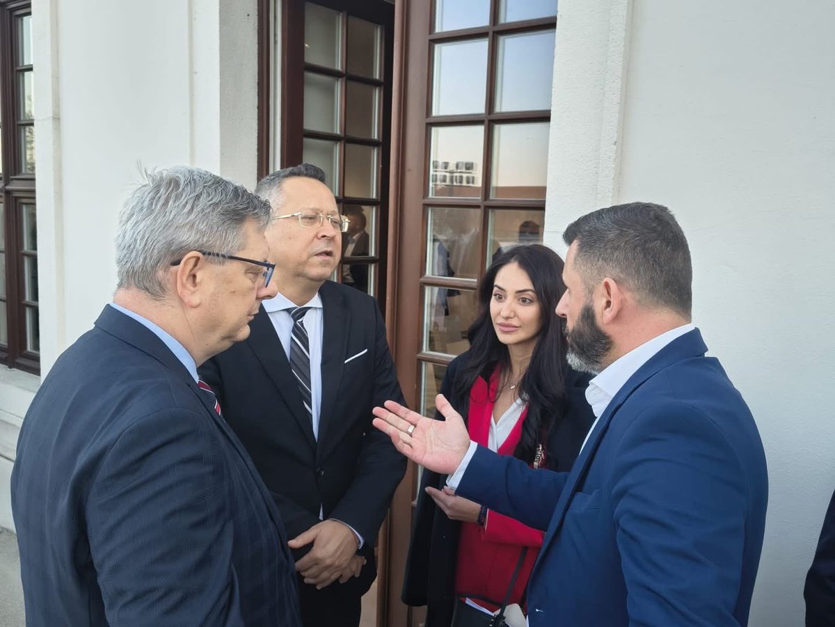 Lukas Rucka tweet media