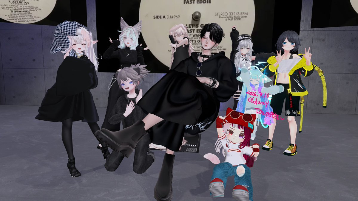 t0wa007's tweet photo. #SBS_VRDance
特別会第二回WSにご招待いただきました!
嬉しい誤算でありますが、想定外に多くの新規様がおり、急遽試験的にレベル分けしてレッスンをしました!そちらはとわクラス運用の今後の参考とさせていただきます!
レベル分けされたグループを交互にレクチャーするなか、一方のグループからvoguingを楽しむお声が聞こえたりと、講師冥利に尽きています!
みなさまお越しくださりありがとうございました!またよろしくお願いします!