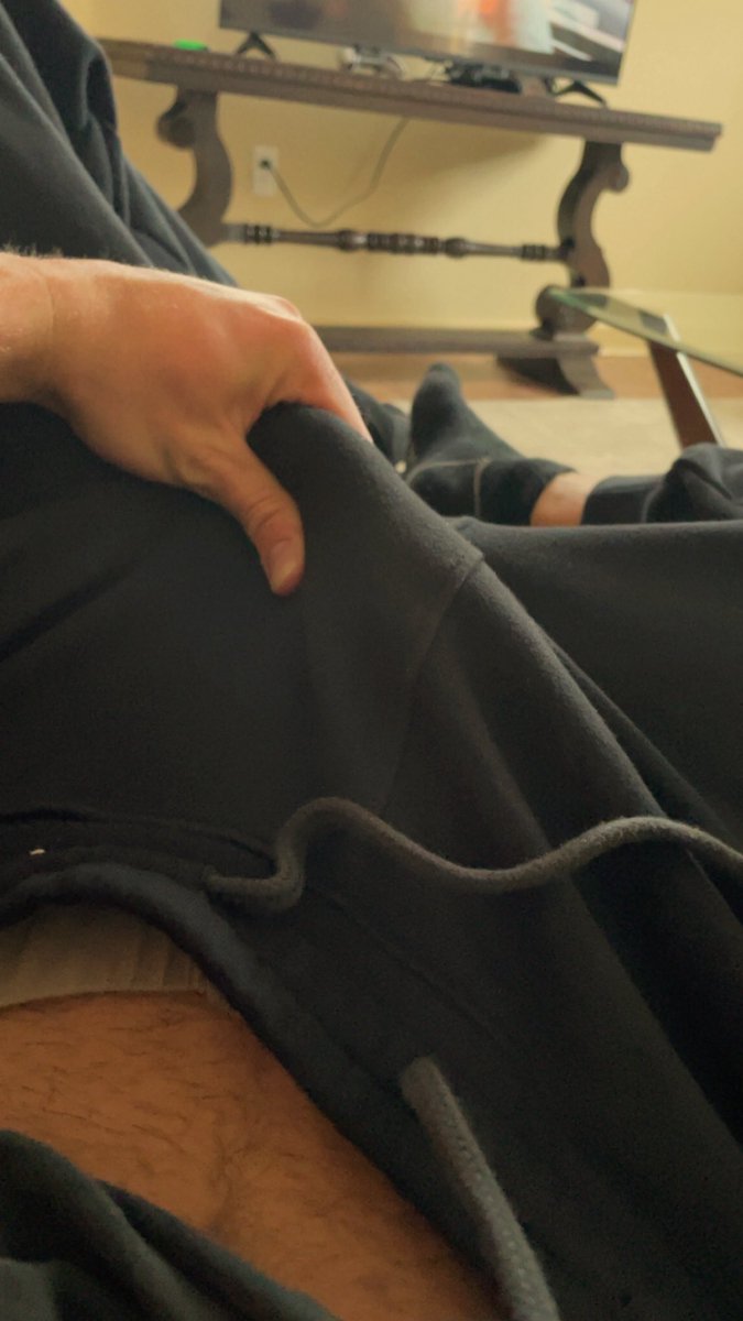 liilhoebro's tweet photo. need a lil bro in just his briefs chillin between my legs worshipping this dick https://t.co/hTmdGpLGFs