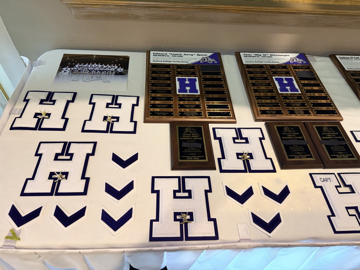 Hamburg Varsity Hockey tweet media