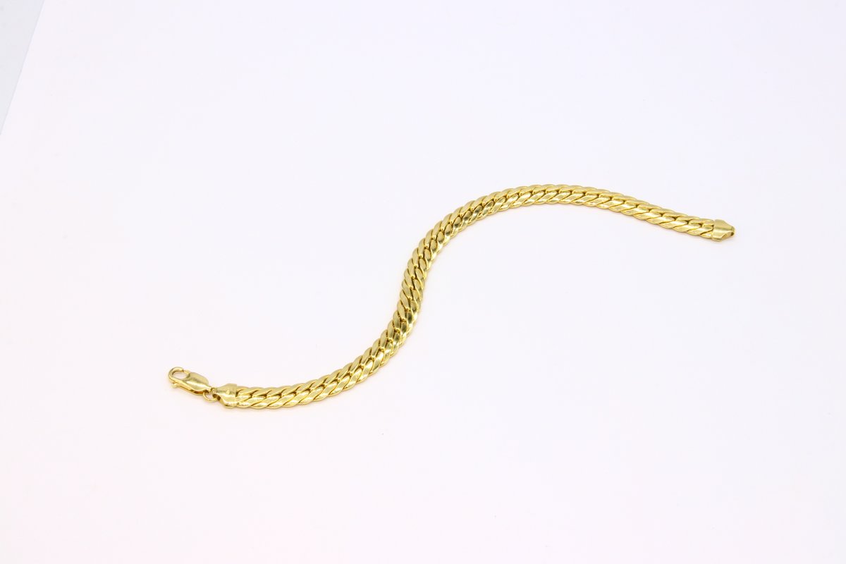 imtizhub's tweet image. 18KT Miami Cuban Chain. Handcrafted. Real gold. Zero shortcuts.

This is what serious buyers choose when they're done settling for 10K. 🔥

Order yours → imtiz.co/whatsapp

#IMTIZ #18KTGold #MiamiCuban #RealGold #YourTimeToShine