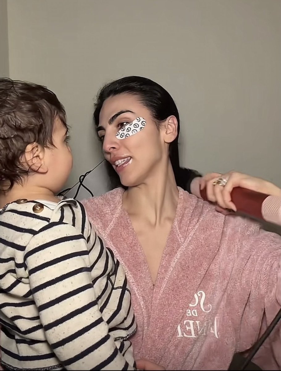 laura 💎 fan account ⭐️ tweet media