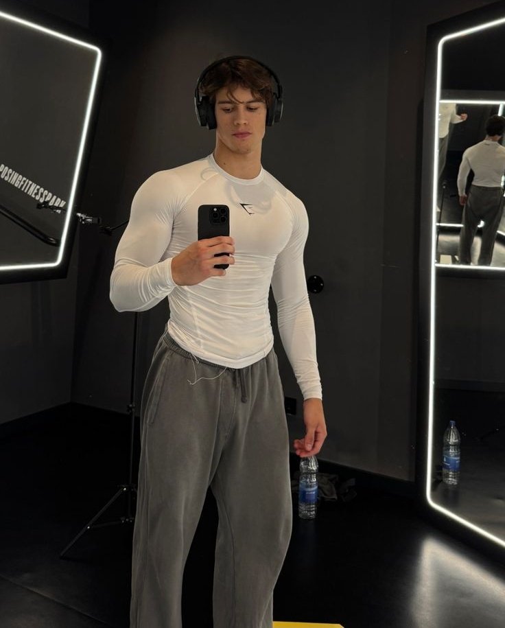 Batman Healthist 🥩☀️ tweet media