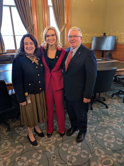 Annette Sweeney tweet media