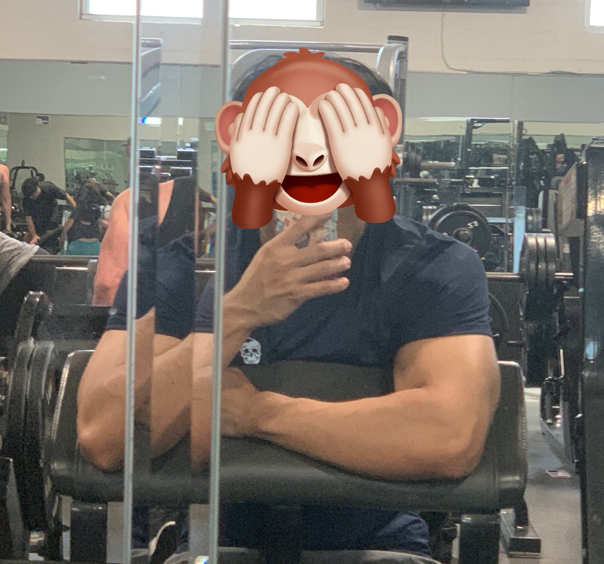 Blurr 🙈👑 tweet media