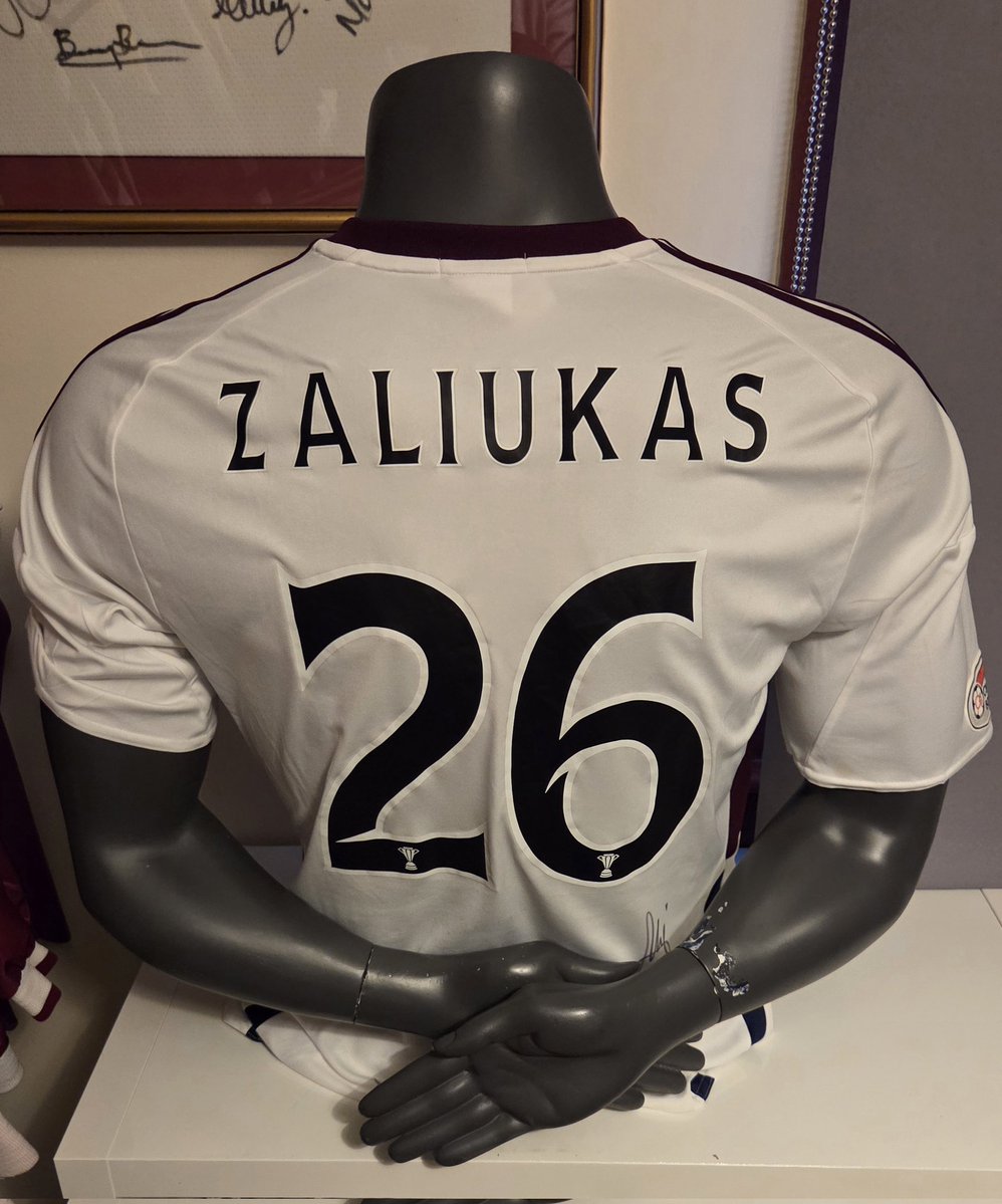 Grant Young - We're in Safe Hands tweet media