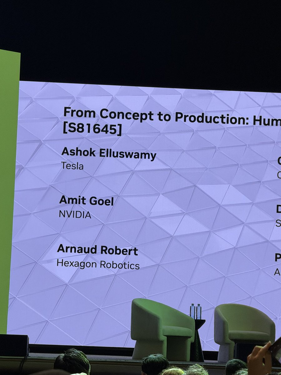 Everyday Chris tweet media