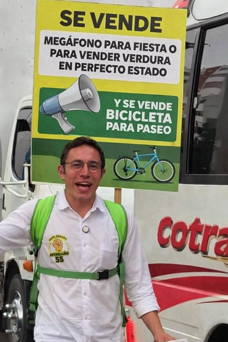 JairoRuizOrduz's tweet photo. Lo mas cómico que he visto.
SE VENDE
📢 Megáfono en perfecto estado, poco uso. Ideal para fiestas, ventas o eventos.
🚲 Bicicleta todo terreno, poco uso, perfecta para paseo familiar.  Y de ñapa le damos el sombrero de Danovis. https://t.co/Z5FhSnNMna
