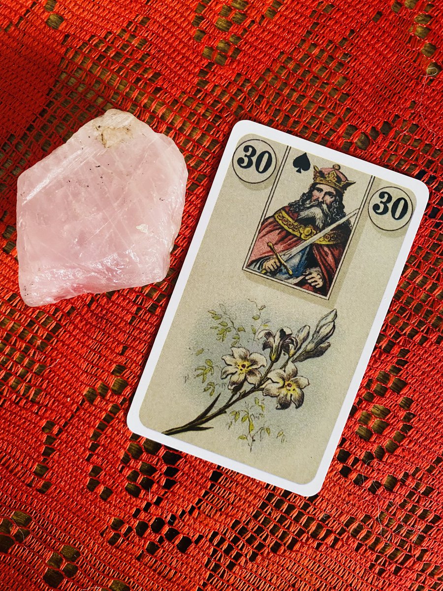 ♊️✨ Gêmeos:

Essa semana você estará se posicionando de forma diferente, com maior franqueza e transparência, mostrando que existe um ser sábio aí dentro, além do mais descontraído, e isso irá passar uma imagem de maior respeito e sabedoria, que antes não era expressado com