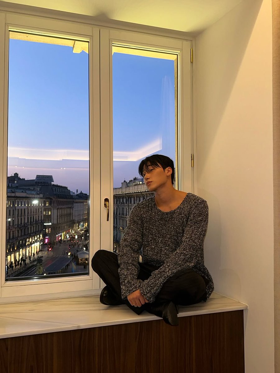 san 🫐 tweet media