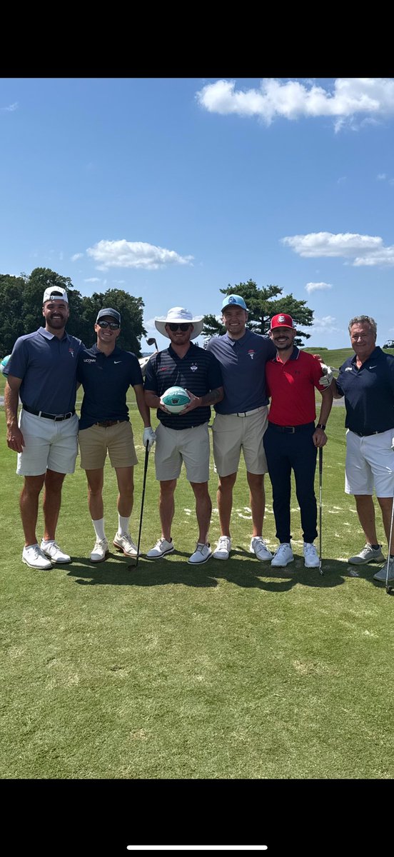 Little Red tweet media