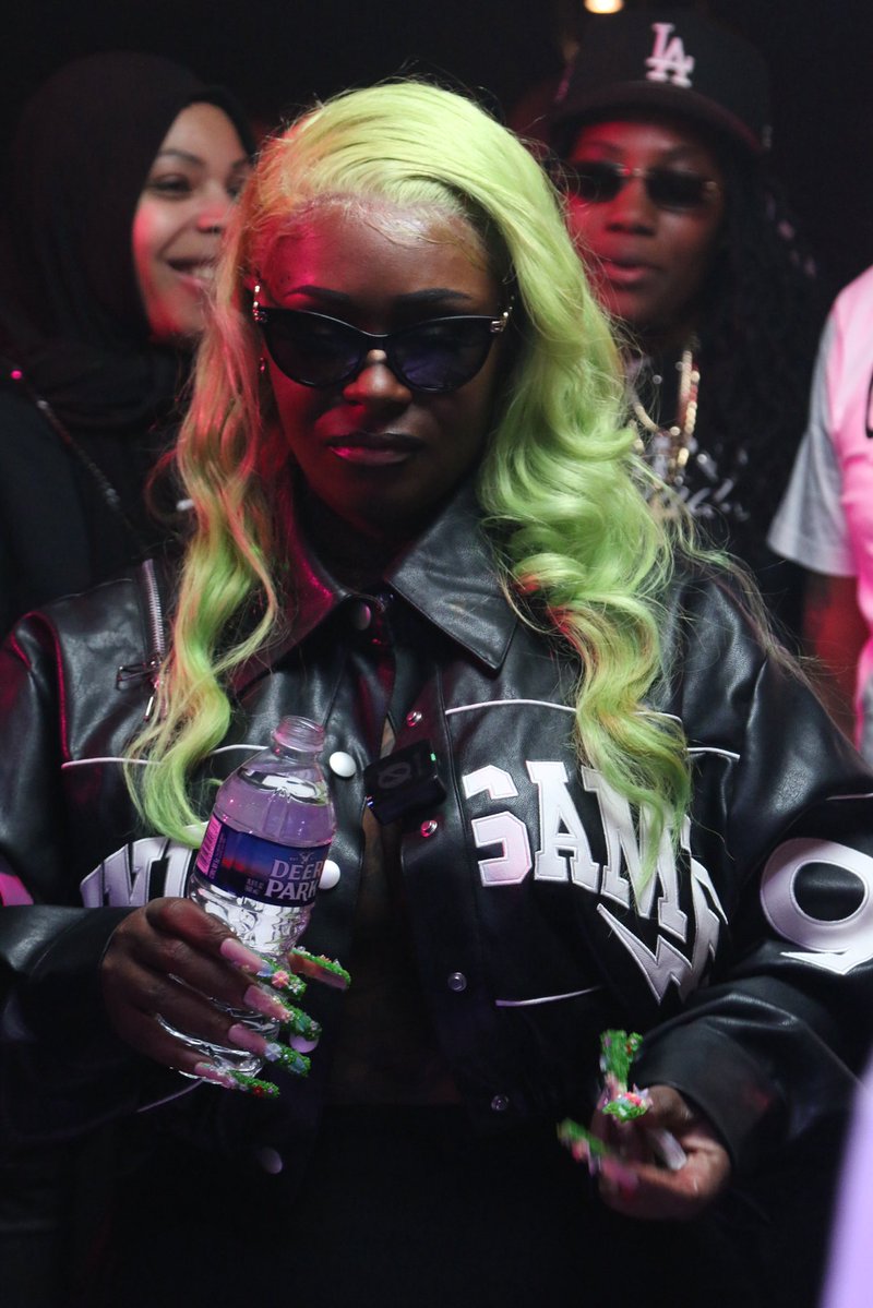 Sir Lean tweet media