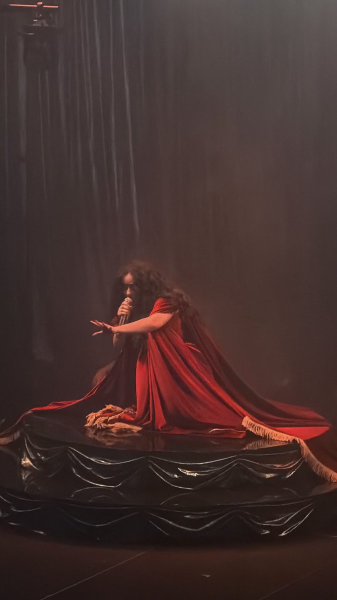 notcharlieno's tweet photo. This queen… ❤️🔥 what expected and more! Thanks for an incredible show @jadethirlwall https://t.co/UtVb33Yxsf