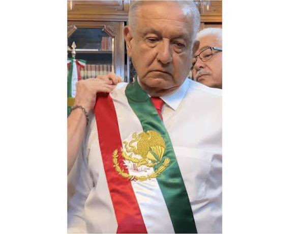 Oiga señor <a href="/lopezobrador_/">Andrés Manuel</a> , a usted que me encantas presumir sus logros.

Con lo recaudado del fideicomiso del 19-S de 2017, ¿qué edificio se reconstruyeron?, ¿cuántas viviendas nuevas se entregaron?, ¿qué cantidad de damnificados fueron beneficiados?

Debería de subir, ahorita