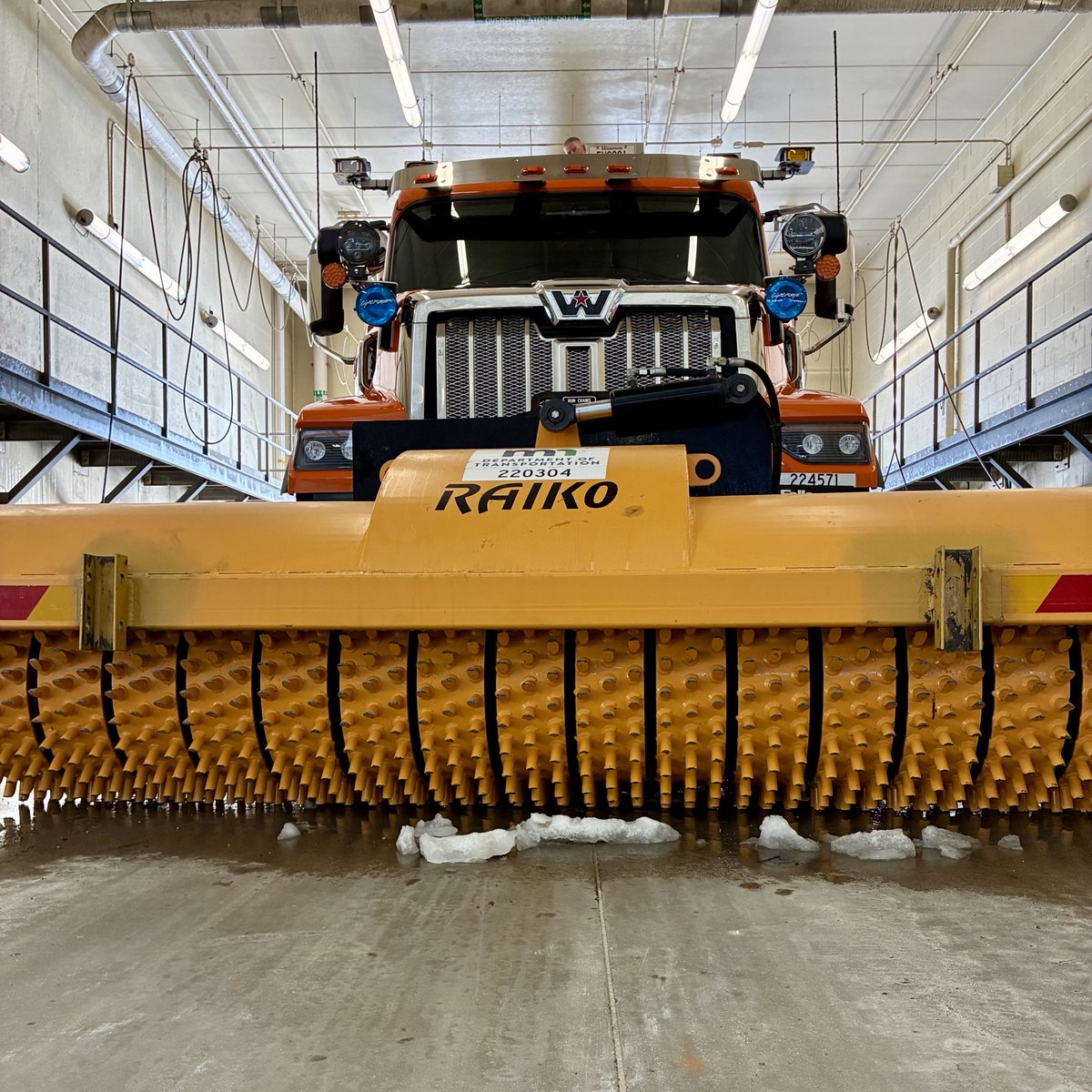 MnDOT District 6 tweet media