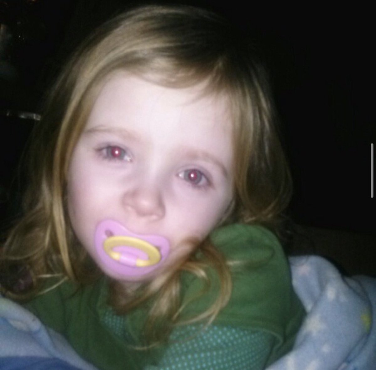 princess strike of chloétwt tweet media