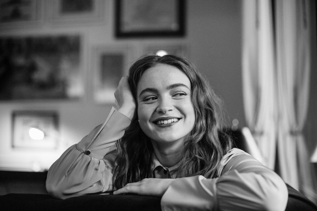 sadie sink posts tweet media