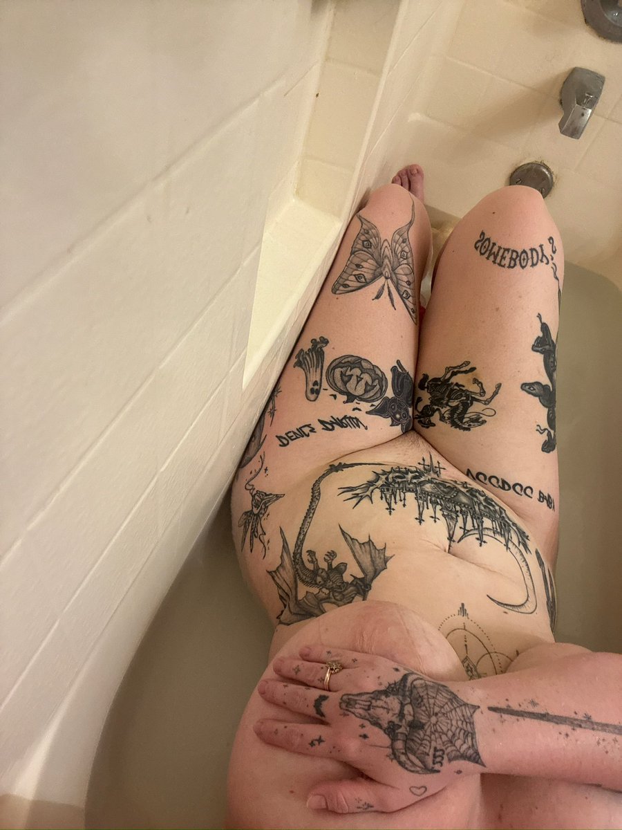 MissEmberFoxx🦊 tweet media