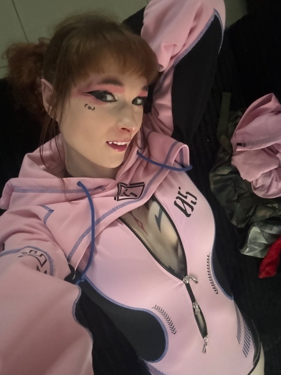 PixiePlaysGamesX tweet media