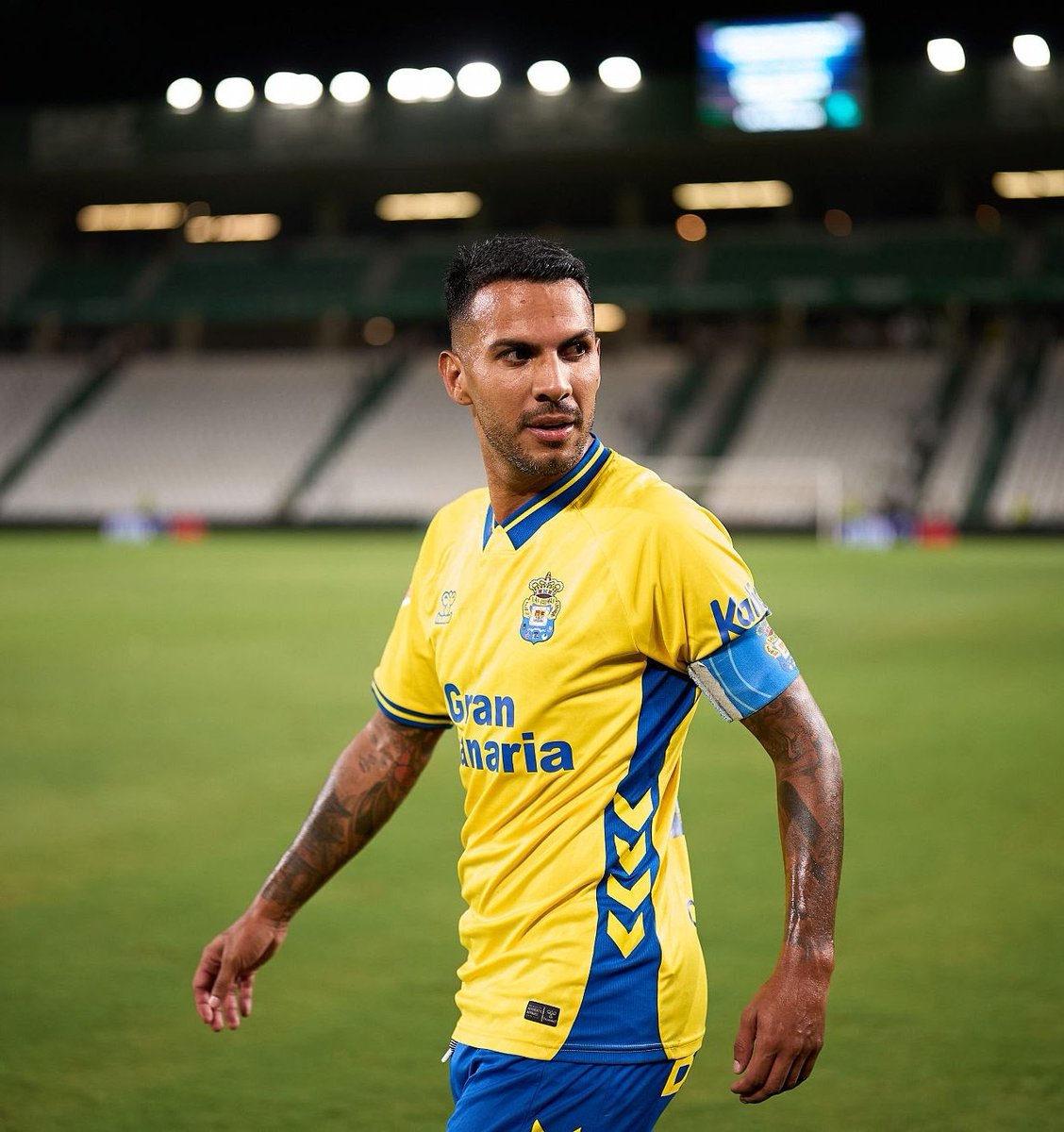 ExMcBurnista 💛💙 tweet media