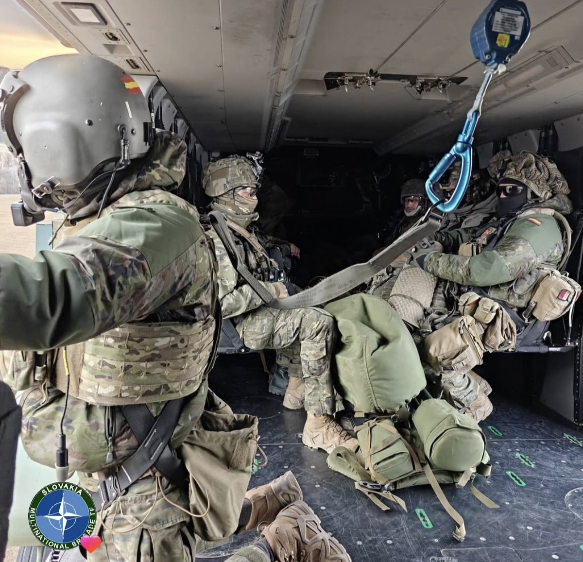 Amigos del 3º Tercio tweet media