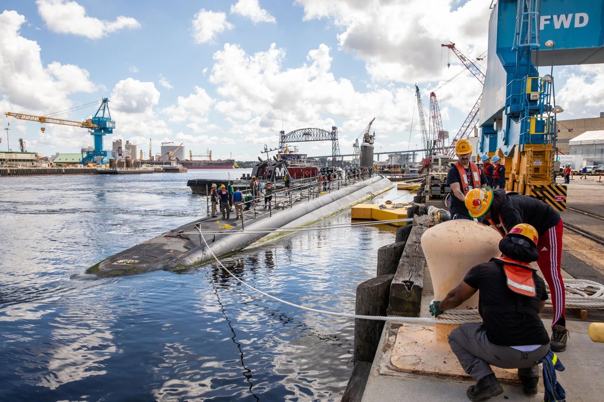 U.S. Naval Institute tweet media