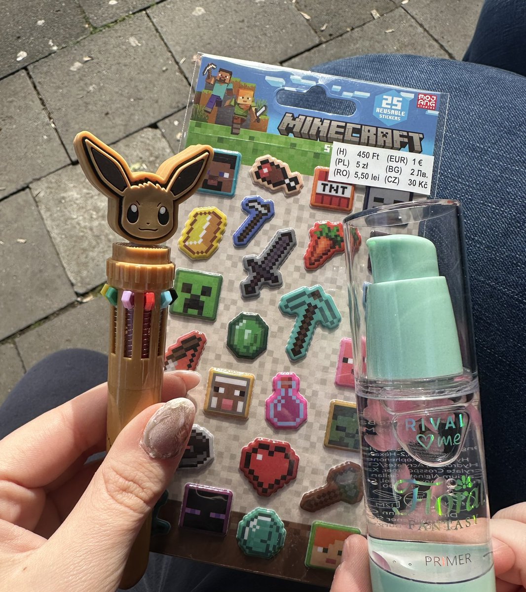 Chiisuuchan's tweet photo. Last borrow haul before i abandon this account https://t.co/JVYX51RCbp