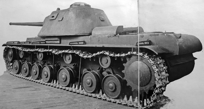 Tank Archives tweet media