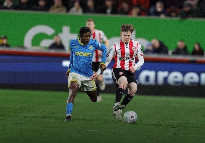 System Foot tweet media