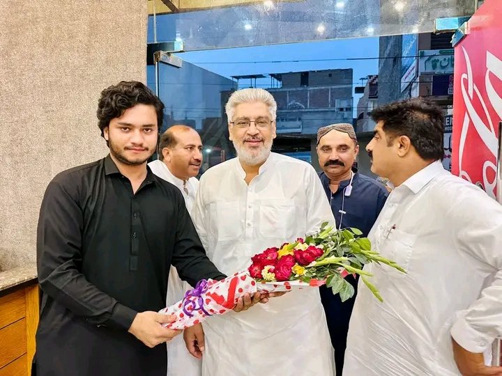 SJKL406's tweet photo. Masha allah great Personality ... 🥰❤️ https://t.co/sD5BSGvVCm