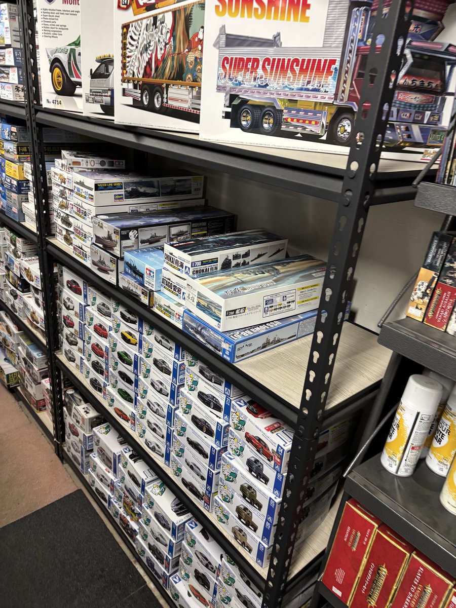 おはようございます☀ 今日も朝から晴れ空で助かります✨ 本日は入荷日