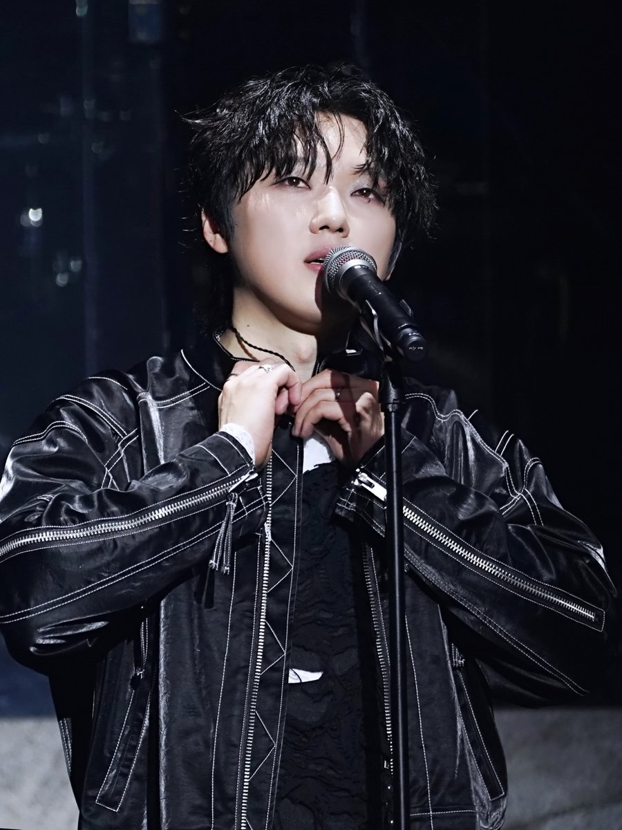 only one tweet media