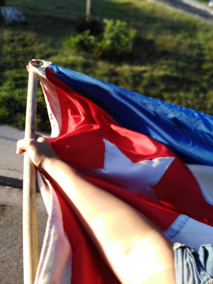 🚨 Soy Cubana, vivo en #Cuba y tengo internet 🛜 si lees mi mensaje, 
RT y Compártelo

PD: La caída del SEN provoca problemas de conexión Y ESA CAÍDA DEL SEN ES CULPA DEL BLOQUEO🛢️‼️