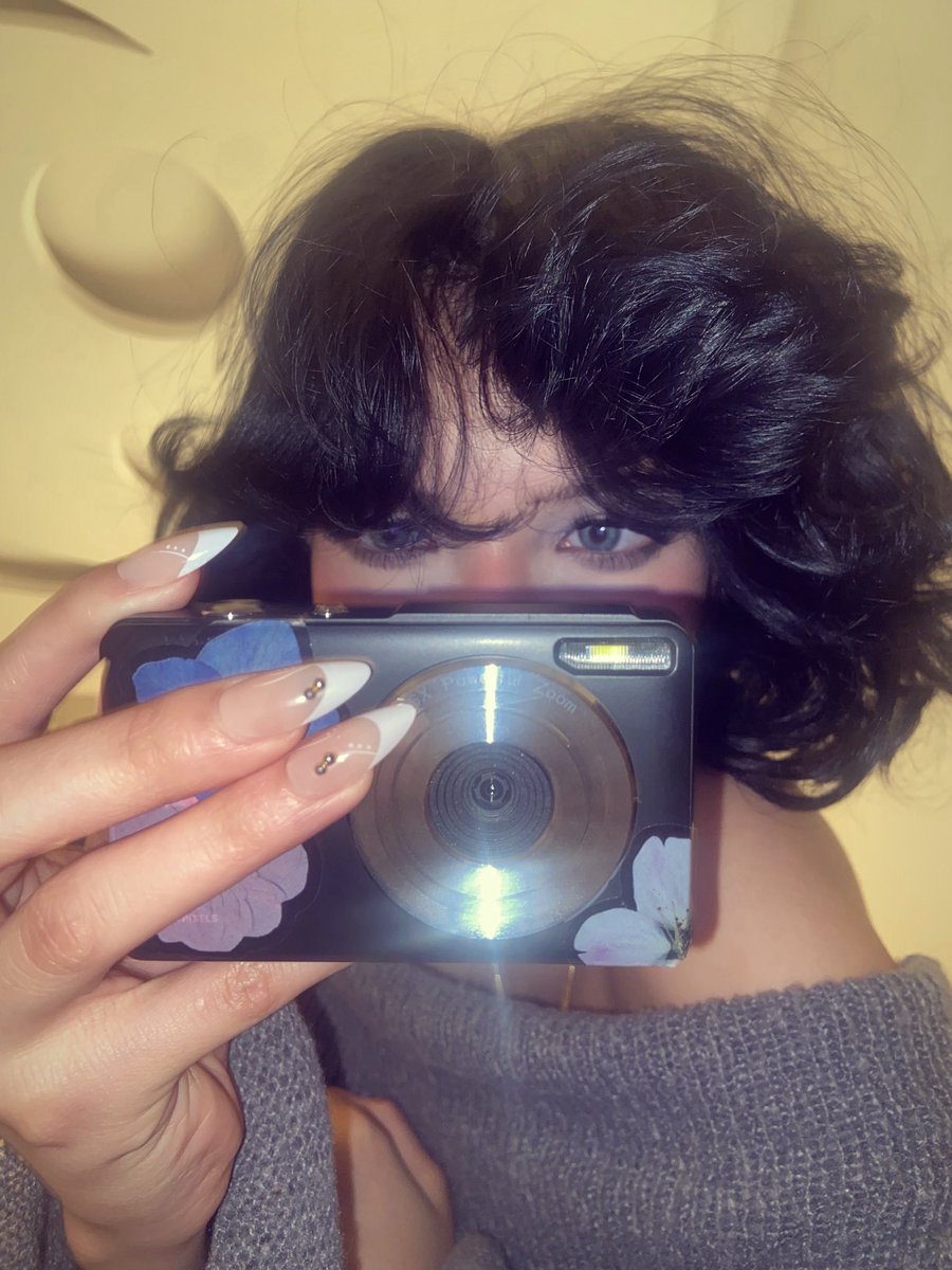 Addicted2Me tweet media