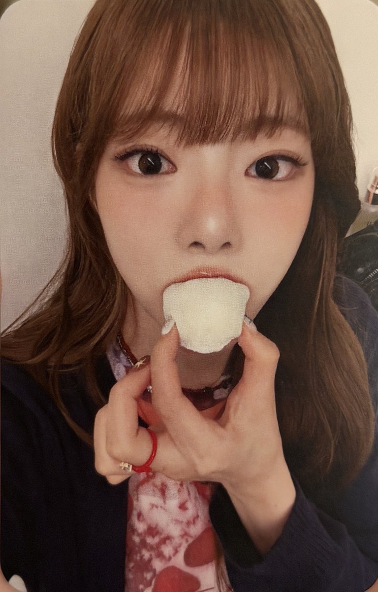 i think about this goeun card so much