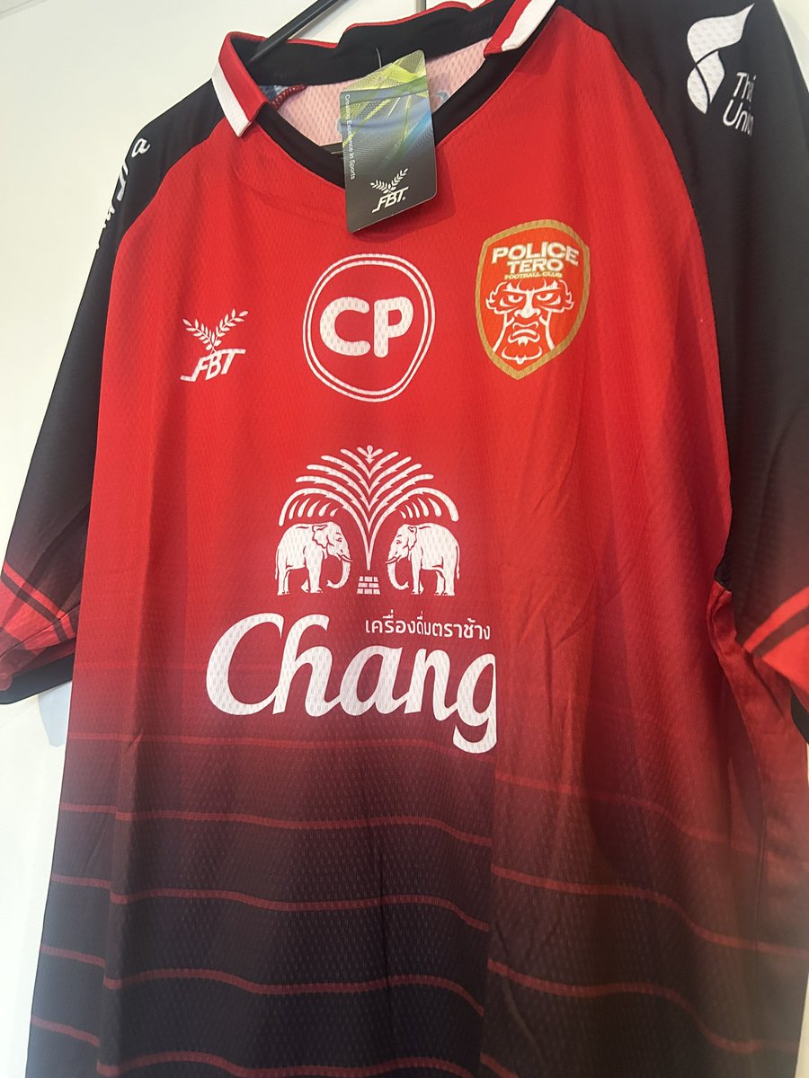 Red Card tweet media