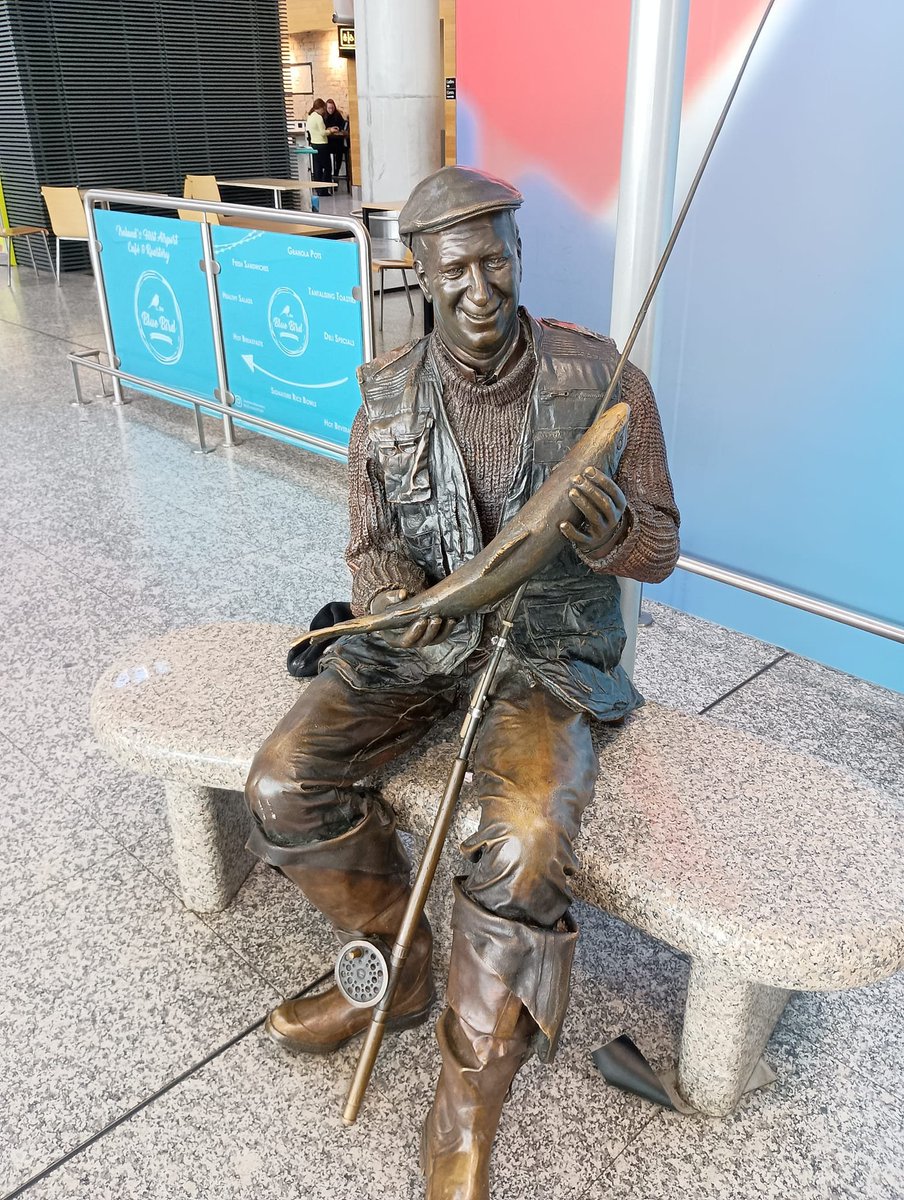 The Extreme Football Enthusiast tweet media