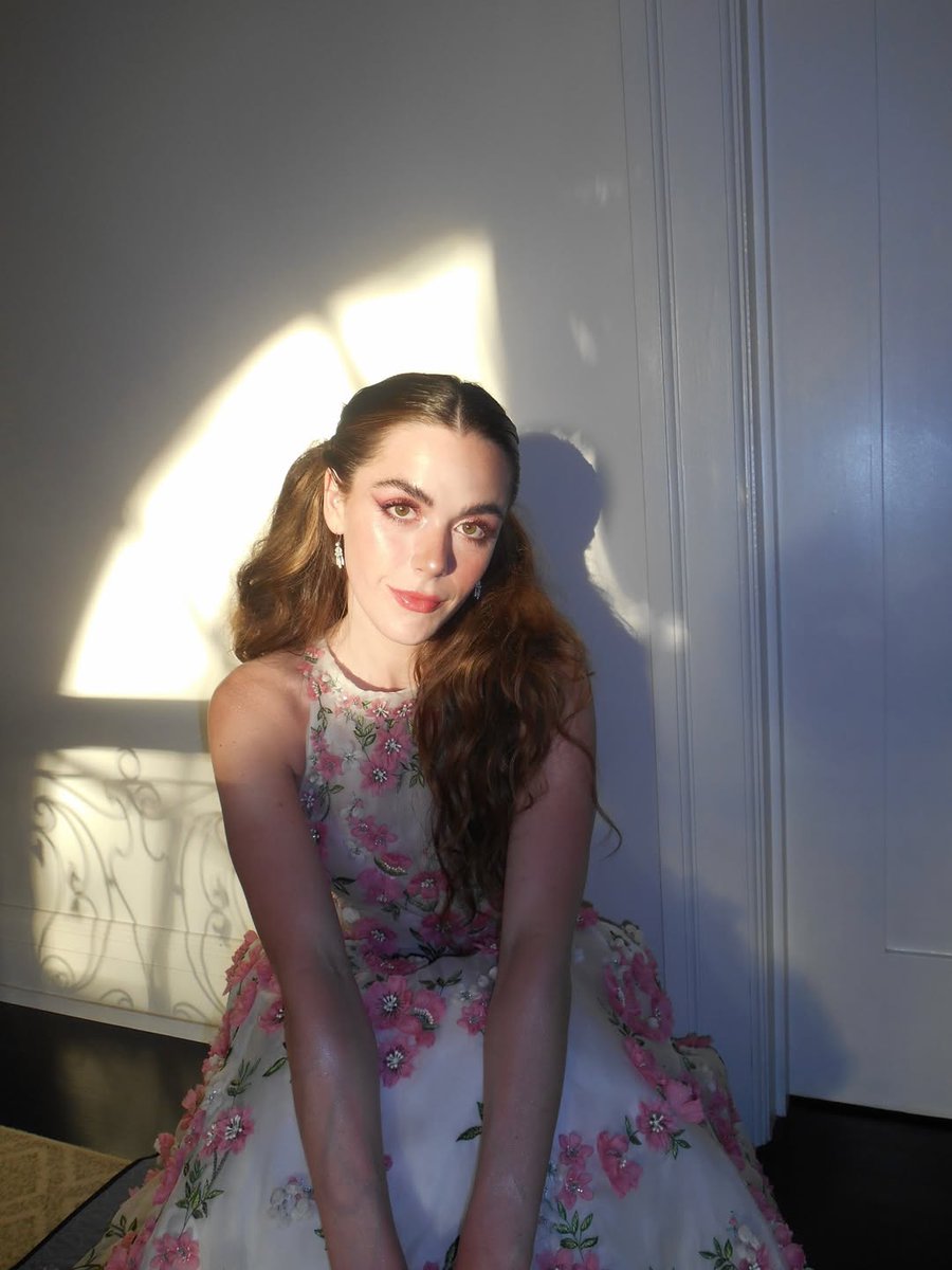 best of kiernan shipka tweet media