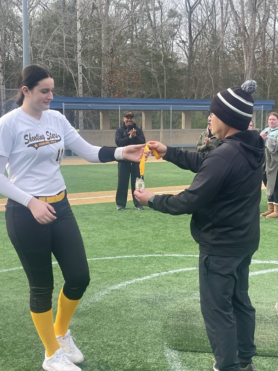 EmilyR2030's tweet photo. I had a blast with my 14U taxi team winning the USSSA Luck of the Irish tournament this weekend. I contributed offensively and defensively by batting .556 and pitching a shutout no-hitter in an elimination game (with some great defense behind me)! @vaglory2011 https://t.co/tjuFWr7JVB