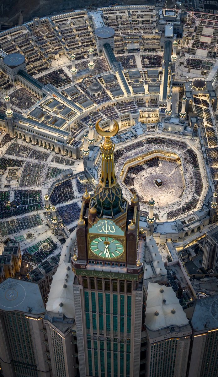 MM20SS30BB's tweet photo. اللهمَّ زِدْ هذا البيتَ تشريفًا وتعظيمًا ❤️ 🕋🇸🇦 https://t.co/7pQYSbU5KM