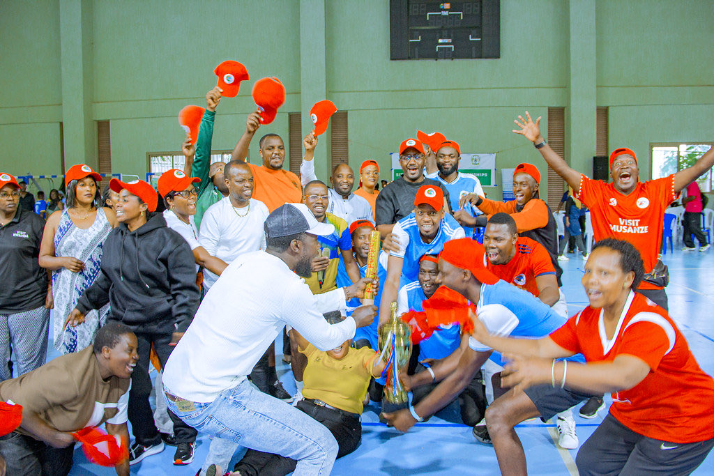 Coach Mandela tweet media