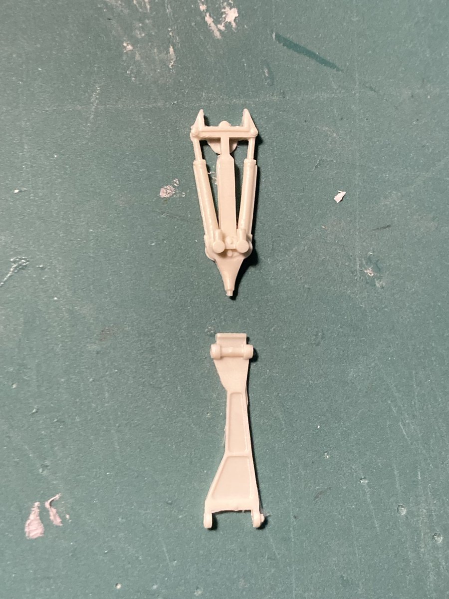 Hobby Craft 1/48 F7U-3前脚シザーズは一番の見せ場なので可動式にするにあたり参考資料Fisher 1/32とにかくデカい