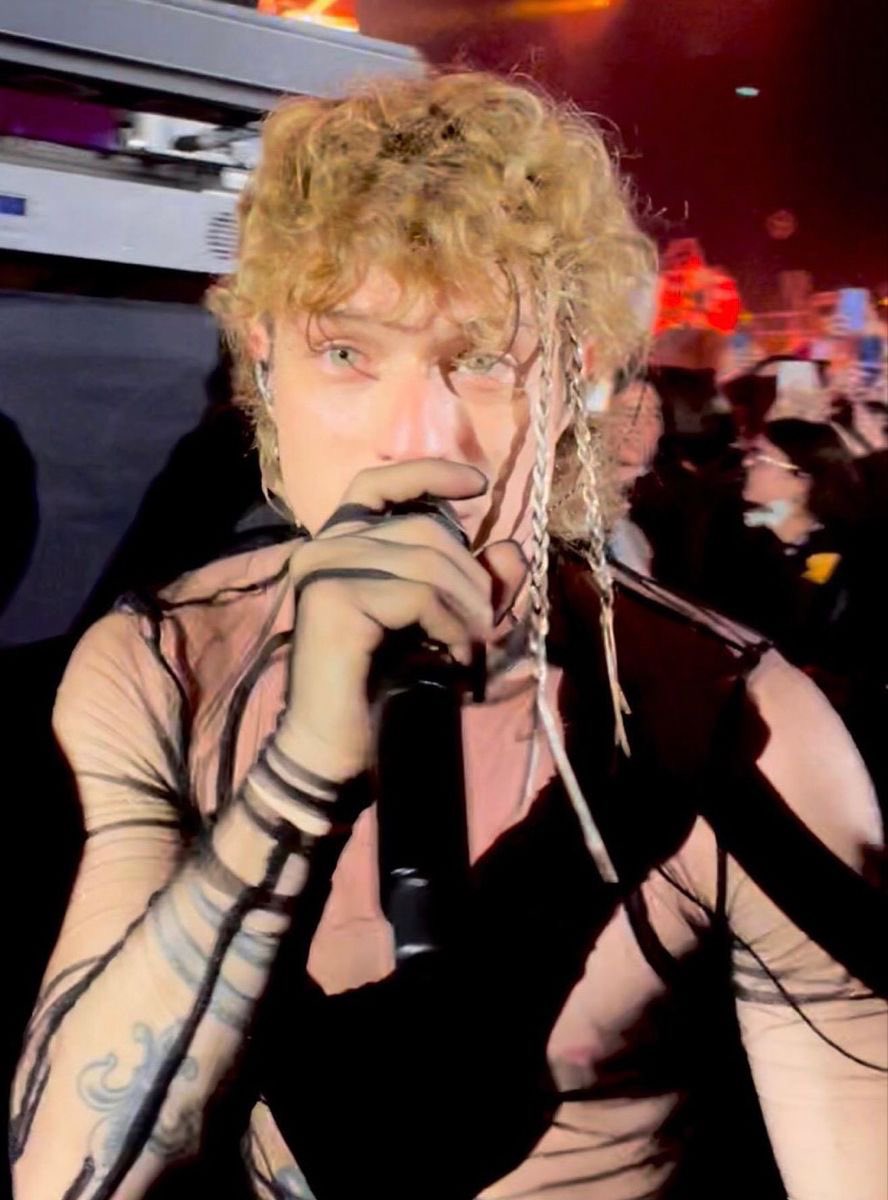 a duo i just made up😔😔😔