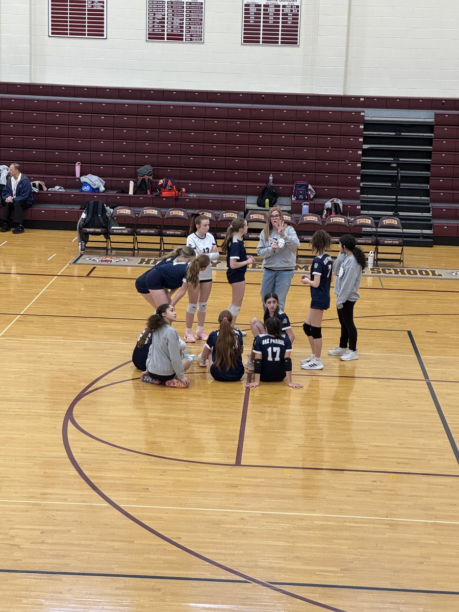 BulldogsOp's tweet photo. 8th GVB getting ready to take on Minooka in the sectional for the chance to go to the IESA state tournament.  #Bulldogs https://t.co/yaiQTpVFUP