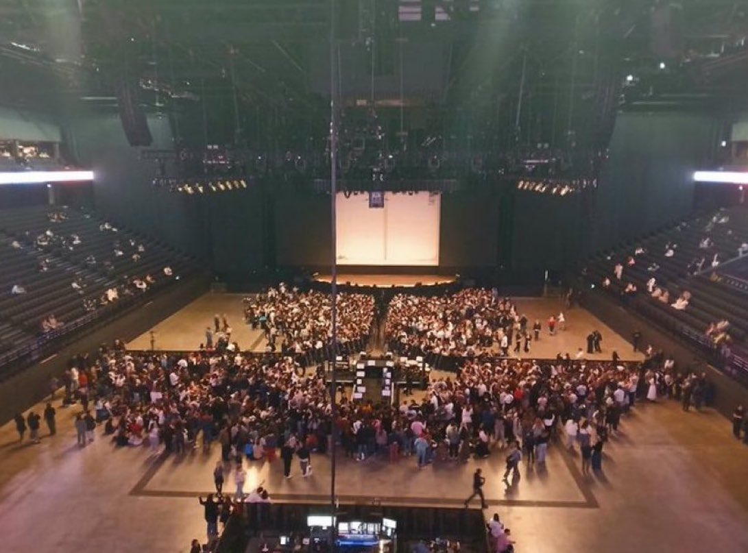 alvaяitoo tweet media