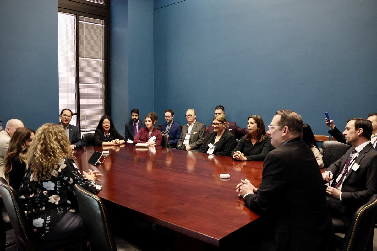 SenatorAndyKim's tweet photo. Last week, I sat down with the NJ Restaurant and Hospitality Association to hear about the top issues facing restaurants and employees in NJ.  I look forward to ways we can partner to support our state's small businesses and the working families that visit them. https://t.co/de7QE5ZtXT