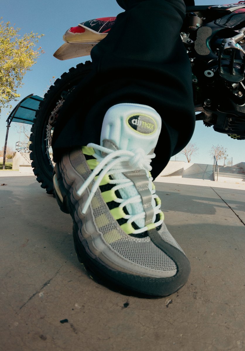 Shiekh.com tweet media