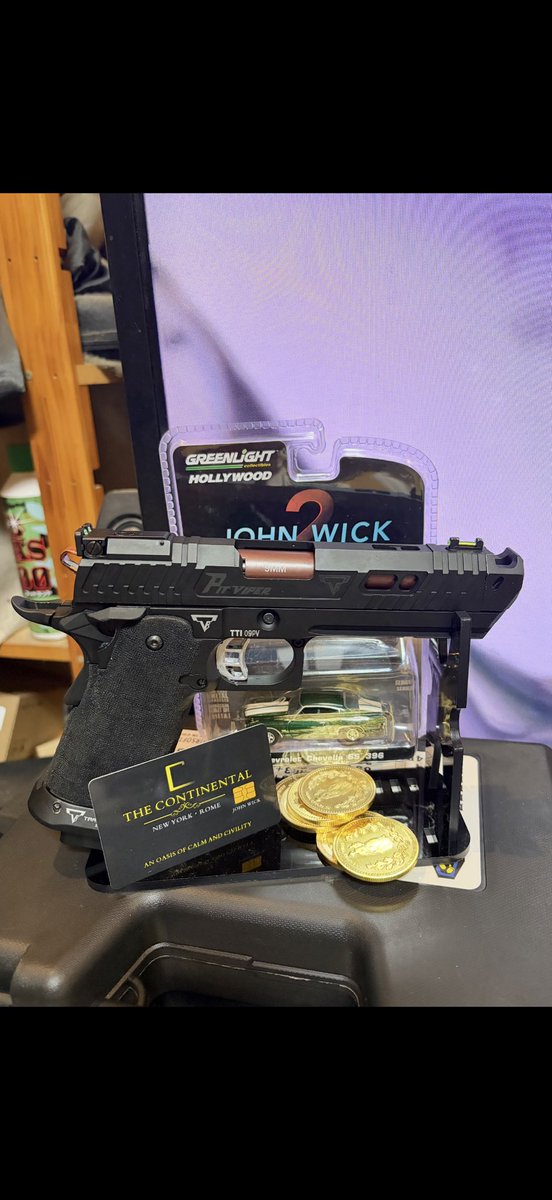 Jk1CFhnoGZaG8kT's tweet image. #ジョンウィック
#ピットバイパー 
#TTI
#キアヌリーヴス
#コンチネンタルカード
#コイン
#フォードマスタング

最近、またガンに侵されてる。。